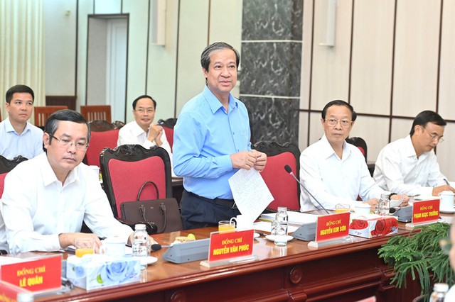 Tổng Bí thư Tô Lâm chủ trì cuộc họp triển khai Nghị quyết số 71-NQ/TW về đột phá phát triển giáo dục và đào tạo- Ảnh 2. Tổng Bí thư Tô Lâm chủ trì cuộc họp triển khai Nghị quyết số 71-NQ/TW về đột phá phát triển giáo dục và đào tạo- Ảnh 2.