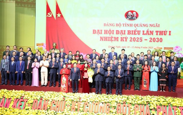 Đại hội Đảng bộ cấp tỉnh đầu tiên trong cả nước- Ảnh 1.