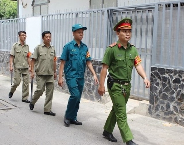 Công an xã giám sát người có hành vi bạo lực gia đình- Ảnh 1. Công an xã giám sát người có hành vi bạo lực gia đình- Ảnh 1.