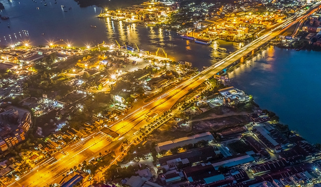 TẬN DỤNG "THỜI CƠ VÀNG" ĐỂ BỨT PHÁ, XÂY DỰNG TỈNH ĐỒNG NAI "XANH, VĂN MINH, HIỆN ĐẠI", VỮNG VÀNG TIẾN VÀO KỶ NGUYÊN PHÁT TRIỂN MỚI- Ảnh 2.