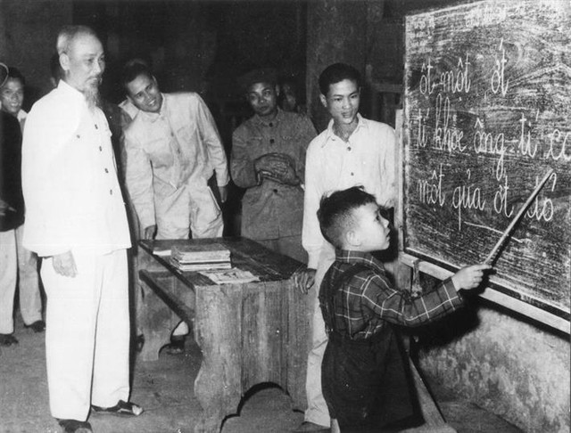 Sáng 5/9 TRỰC TIẾP: LỄ KHAI GIẢNG năm học mới và Kỷ niệm 80 năm thành lập Bộ Quốc gia Giáo dục- Ảnh 8. Sáng 5/9 TRỰC TIẾP: LỄ KHAI GIẢNG năm học mới và Kỷ niệm 80 năm thành lập Bộ Quốc gia Giáo dục- Ảnh 8.