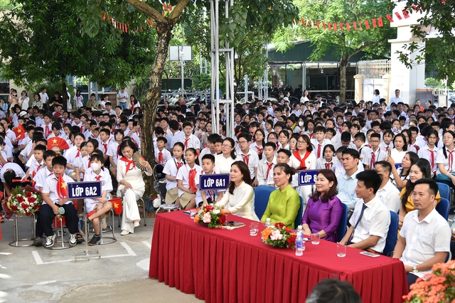 TƯNG BỪNG LỄ KHAI GIẢNG NĂM HỌC MỚI 2025 - 2026 TRÊN CẢ NƯỚC- Ảnh 6. TƯNG BỪNG LỄ KHAI GIẢNG NĂM HỌC MỚI 2025 - 2026 TRÊN CẢ NƯỚC- Ảnh 6.