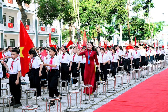 Giữ ổn định lộ trình học phí, mở rộng chính sách miễn và hỗ trợ học phí cho học sinh- Ảnh 2.