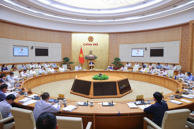 Thủ tướng chỉ đạo kiểm soát giá vàng, giá USD; tăng cường thanh tra, kiểm tra lĩnh vực ngân hàng...- Ảnh 1.
