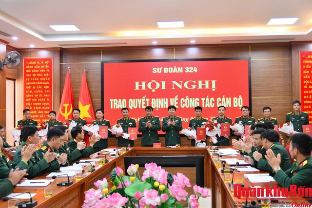 Sắp xếp Ban Chỉ huy quân sự cấp xã: Quân khu 4 điều động, bổ nhiệm 483 sĩ quan giữ chức Chỉ huy trưởng- Ảnh 2.