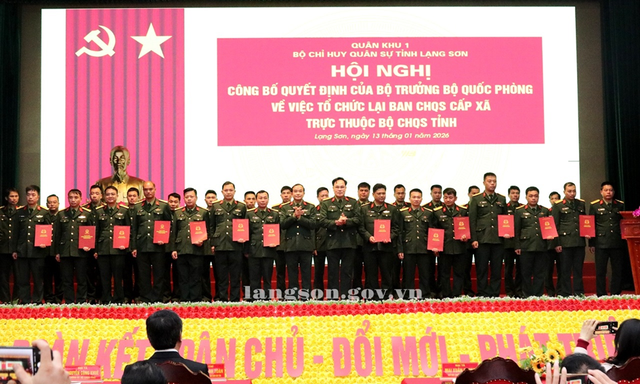 Sắp xếp, bổ nhiệm 65 cán bộ về Ban Chỉ huy quân sự cấp xã- Ảnh 2.