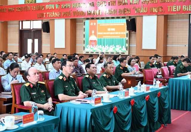 Sắp xếp Ban Chỉ huy quân sự cấp xã: Bổ nhiệm 151 Chỉ huy trưởng; phong quân hàm sĩ quan cho các Chỉ huy phó- Ảnh 1.