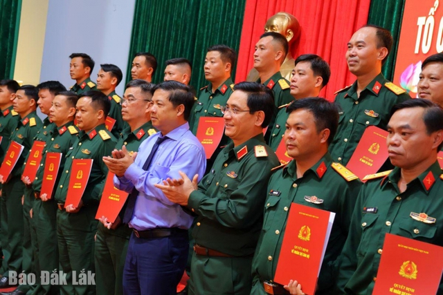 Bổ nhiệm 102 Chỉ huy trưởng Ban Chỉ huy quân sự xã, phường- Ảnh 2.