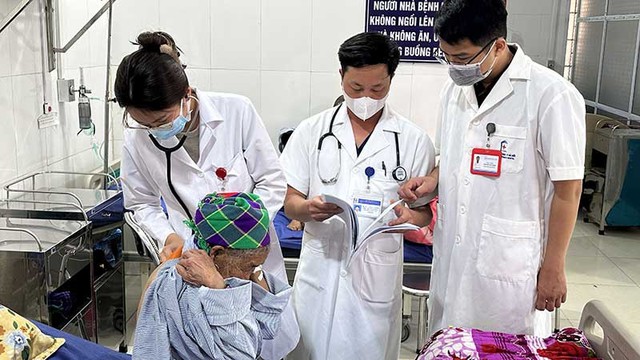 Triển khai hiệu quả các Kết luận của Bộ Chính trị về cải cách chính sách tiền lương, phụ cấp- Ảnh 4.