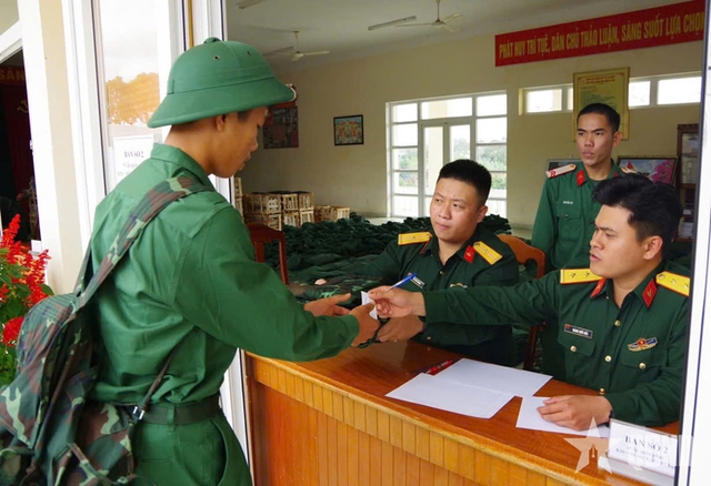 Những ĐIỂM MỚI trong công tác TUYỂN QUÂN năm 2026- Ảnh 3.