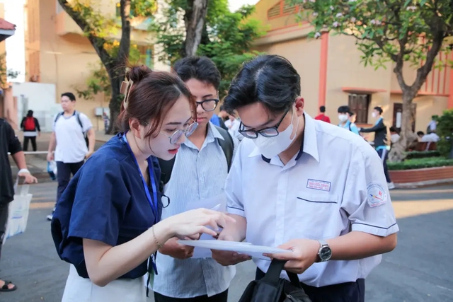 TUYỂN SINH 2026: Lịch thi Đánh giá năng lực (V-ACT) của ĐHQG TP HCM- Ảnh 1. TUYỂN SINH 2026: Lịch thi Đánh giá năng lực (V-ACT) của ĐHQG TP HCM- Ảnh 1.