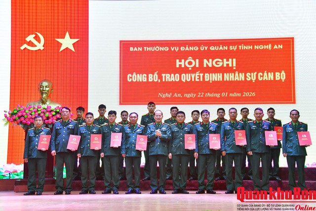 Tiếp tục điều động cán bộ về Ban chỉ huy quân sự xã, phường- Ảnh 1.