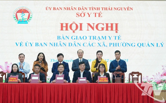 Sắp xếp, tổ chức lại, chuyển giao toàn bộ Trạm y tế về UBND cấp xã quản lý- Ảnh 1.