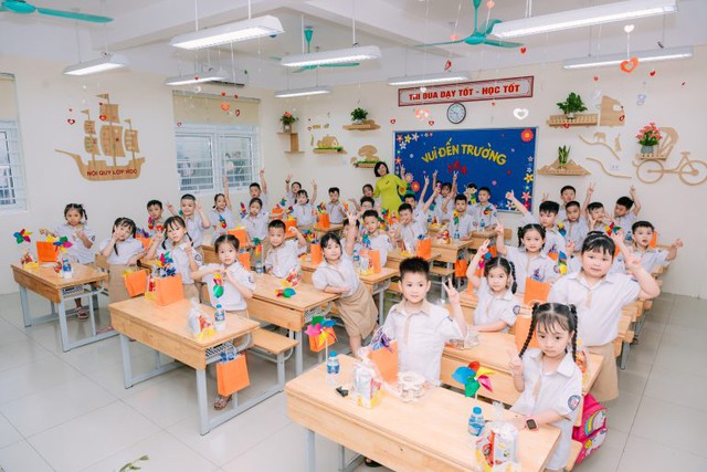 Quyết định 147/2026/QĐ-UBND quy định danh mục các khoản thu, mức thu dịch vụ với cơ sở giáo dục công lập chất lượng cao tại Hà Nội- Ảnh 1.