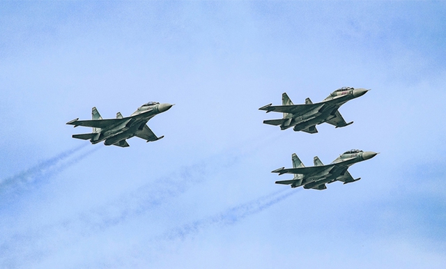 ĐẠI TƯỚNG PHAN VĂN GIANG: TOÀN QUÂN TIẾP TỤC ĐIỀU CHỈNH TỔ CHỨC 'TINH, GỌN, MẠNH'; QUYẾT TÂM NGHIÊN CỨU, SẢN XUẤT VŨ KHÍ, TRANG BỊ TIÊN TIẾN, HIỆN ĐẠI- Ảnh 4.