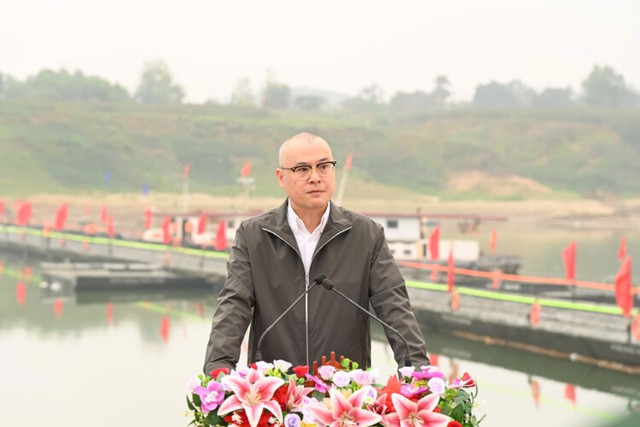 XUÂN BÍNH NGỌ: 'THẦN TỐC' thông xe CẦU PHAO ĐOAN HÙNG bắc qua sông Lô - Công trình mang ý nghĩa đặc biệt- Ảnh 9.