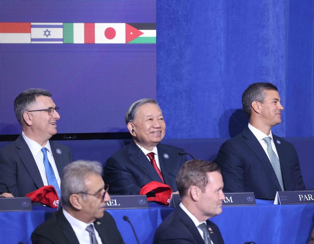 TỔNG BÍ THƯ TÔ LÂM GẶP LÃNH ĐẠO CÁC NƯỚC NHÂN DỊP THAM DỰ CUỘC HỌP KHAI MẠC HỘI ĐỒNG HÒA BÌNH VỀ DẢI GAZA- Ảnh 4. TỔNG BÍ THƯ TÔ LÂM GẶP LÃNH ĐẠO CÁC NƯỚC NHÂN DỊP THAM DỰ CUỘC HỌP KHAI MẠC HỘI ĐỒNG HÒA BÌNH VỀ DẢI GAZA- Ảnh 4.