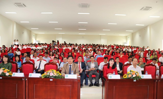 Triển khai sắp xếp, sáp nhập các Trường Cao đẳng Y tế, Cao đẳng nghề- Ảnh 1.