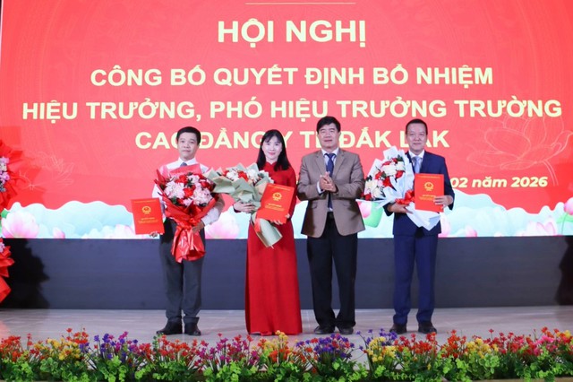 Triển khai sắp xếp, sáp nhập các Trường Cao đẳng Y tế, Cao đẳng nghề- Ảnh 2.