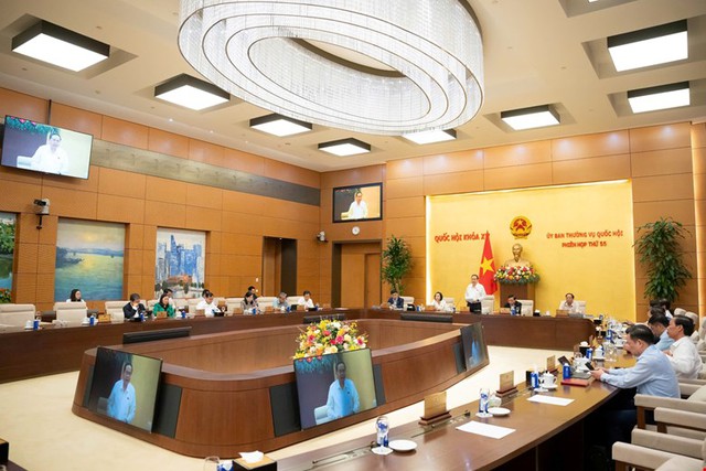 Kỳ họp thứ Nhất, Quốc hội khóa XVI: Xem xét nhân sự, thông qua một số dự án luật, nghị quyết- Ảnh 2.