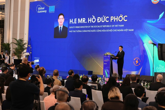 Phó Thủ tướng Hồ Đức Phớc: Việt Nam không chỉ muốn phát triển kinh tế nhanh, mà phải vững, đi xa, đi cùng nhau- Ảnh 2.