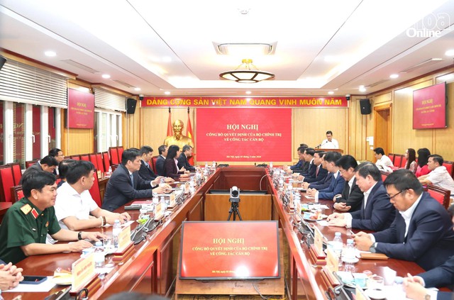 Bộ Chính trị chuẩn y đồng chí Trần Phong giữ chức Bí thư Tỉnh ủy Khánh Hòa- Ảnh 4.