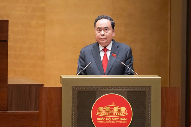 TOÀN CẢNH: PHIÊN KHAI MẠC KỲ HỌP THỨ NHẤT; LỄ TUYÊN THỆ NHẬM CHỨC CỦA ĐỒNG CHÍ TRẦN THANH MẪN, CHỦ TỊCH QUỐC HỘI KHÓA XVI- Ảnh 4.