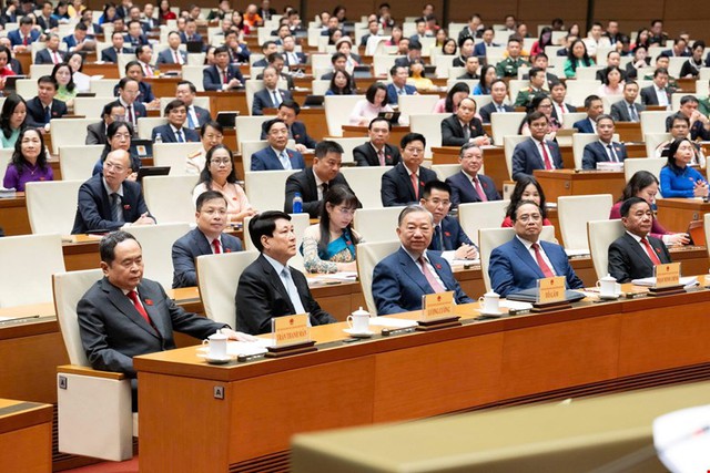 TOÀN CẢNH: PHIÊN KHAI MẠC KỲ HỌP THỨ NHẤT; LỄ TUYÊN THỆ NHẬM CHỨC CỦA ĐỒNG CHÍ TRẦN THANH MẪN, CHỦ TỊCH QUỐC HỘI KHÓA XVI- Ảnh 9.