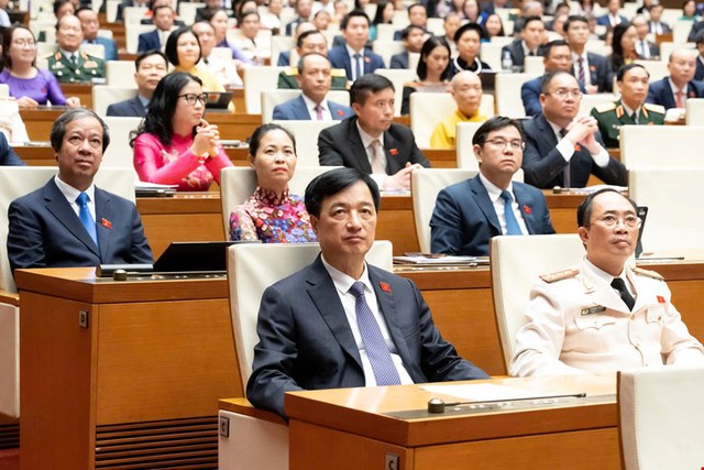 TOÀN CẢNH: PHIÊN KHAI MẠC KỲ HỌP THỨ NHẤT; LỄ TUYÊN THỆ NHẬM CHỨC CỦA ĐỒNG CHÍ TRẦN THANH MẪN, CHỦ TỊCH QUỐC HỘI KHÓA XVI- Ảnh 12.