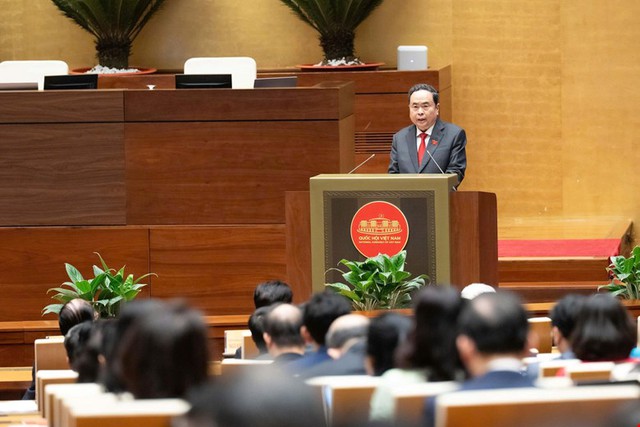 TOÀN CẢNH: PHIÊN KHAI MẠC KỲ HỌP THỨ NHẤT; LỄ TUYÊN THỆ NHẬM CHỨC CỦA ĐỒNG CHÍ TRẦN THANH MẪN, CHỦ TỊCH QUỐC HỘI KHÓA XVI- Ảnh 13.