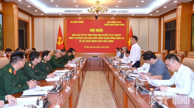 CẢI CÁCH TIỀN LƯƠNG: Đề xuất ĐIỀU CHỈNH BẢNG LƯƠNG của lực lượng vũ trang và cơ yếu- Ảnh 1.