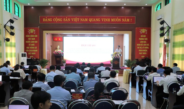 Khẩn trương hoàn thiện đề án SẮP XẾP CƠ SỞ GIÁO DỤC: Phải đặc biệt quan tâm đến chế độ, chính sách đối với nhà giáo, học sinh- Ảnh 1. Khẩn trương hoàn thiện đề án SẮP XẾP CƠ SỞ GIÁO DỤC: Phải đặc biệt quan tâm đến chế độ, chính sách đối với nhà giáo, học sinh- Ảnh 1.