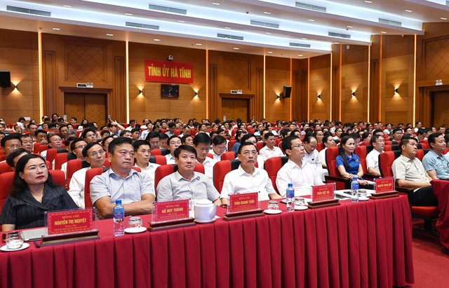 Khẩn trương sắp xếp thôn, tổ dân phố, cán bộ cấp cơ sở- Ảnh 1. Khẩn trương sắp xếp thôn, tổ dân phố, cán bộ cấp cơ sở- Ảnh 1.