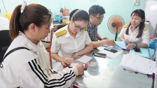 Hướng dẫn thủ tục hoàn nộp thừa các loại thuế đối với hộ kinh doanh, cá nhân kinh doanh- Ảnh 1.