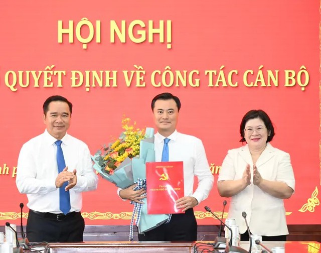 Điều động, chỉ định Phó Chủ tịch UBND TPHCM giữ chức vụ mới- Ảnh 1.