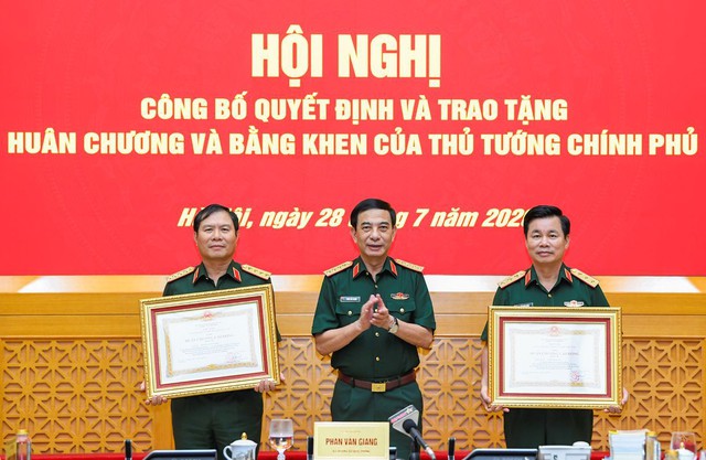 Đại tướng Phan Văn Giang chỉ đạo tiếp tục điều chỉnh tổ chức lực lượng "tinh, gọn, mạnh"- Ảnh 5.
