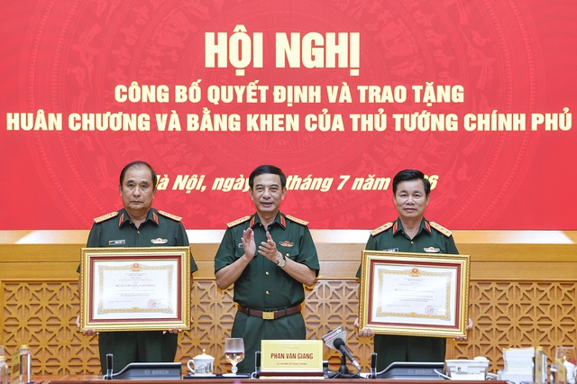 Đại tướng Phan Văn Giang chỉ đạo tiếp tục điều chỉnh tổ chức lực lượng "tinh, gọn, mạnh"- Ảnh 6.