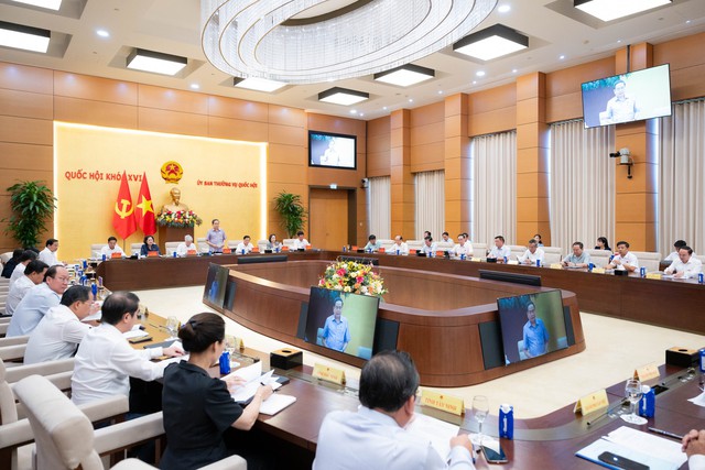 Kỳ họp không thường lệ thứ Nhất phải ghi dấu bằng thể chế được hoàn thiện và những động lực phát triển mới được mở ra cho đất nước- Ảnh 5.