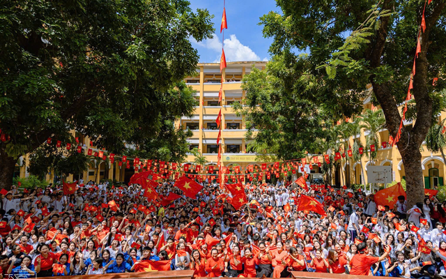 Yêu cầu bảo đảm đủ sách giáo khoa; hoàn thành sắp xếp  trường học, giải quyết chính sách sau sắp xếp- Ảnh 1.
