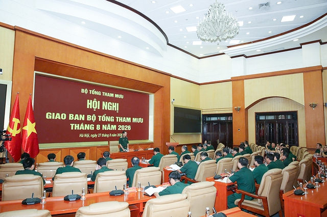 Tiếp tục triển khai điều chỉnh tổ chức Quân đội; duy trì nghiêm chế độ ứng trực cứu hộ, cứu nạn các cấp- Ảnh 2.