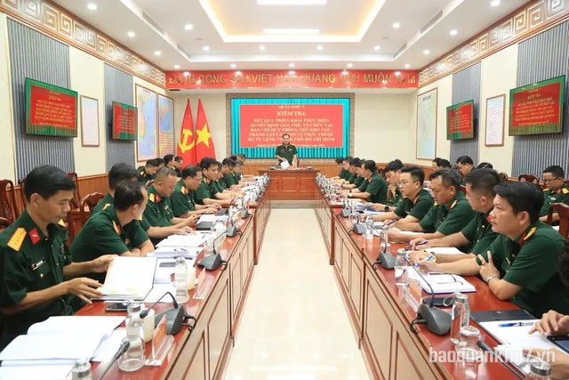 Triển khai giải thể, tổ chức lại Ban Chỉ huy Phòng thủ khu vực, điều chuyển, thành lập các đơn vị mới- Ảnh 6.