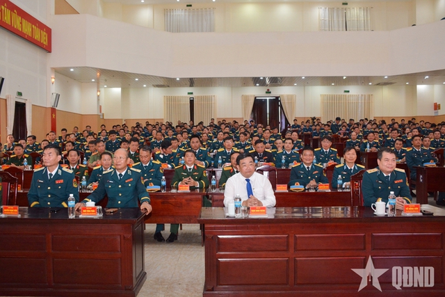 Bộ Quốc phòng thành lập Trung tâm Huấn luyện thực hành phương tiện không người lái- Ảnh 1.