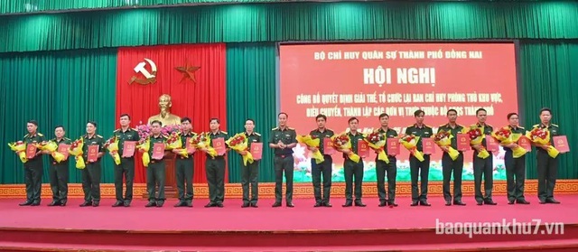 Giải thể, tổ chức lại Ban Chỉ huy phòng thủ khu vực, thành lập đơn vị mới, sắp xếp tổ chức quân sự địa phương tinh, gọn, mạnh- Ảnh 1.