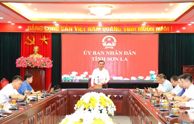 Quyết liệt sắp xếp trường học, giáo viên, nhanh chóng ổn định tổ chức bộ máy, nâng cao chất lượng dạy học- Ảnh 1.