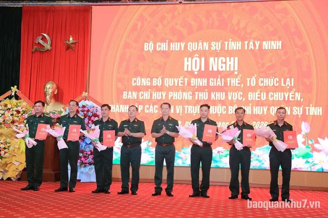Tổ chức lại Ban chỉ huy Phòng thủ khu vực: Nhanh chóng ổn định tổ chức, sắp xếp nhân sự, giải quyết chế độ cho cán bộ, chiến sĩ- Ảnh 1.