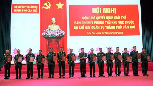 Sắp xếp, giải thể, kiện toàn tổ chức quân sự địa phương; điều động, bổ nhiệm cán bộ, quân nhân, binh sĩ- Ảnh 2.
