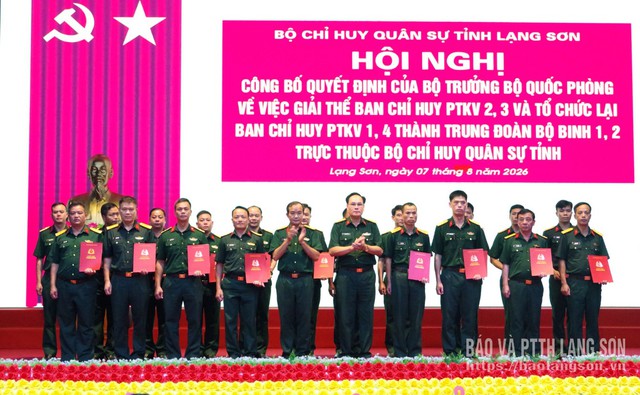Điều động, bổ nhiệm nhân sự; giải thể, tổ chức lại lực lượng quân sự địa phương- Ảnh 1.