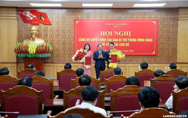 Ban Bí thư chuẩn y Phó Chủ tịch UBND tỉnh và Bí thư Đảng ủy phường tham gia Ban Thường vụ Tỉnh ủy- Ảnh 1.