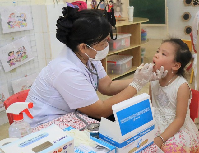Đề xuất các dịch vụ kỹ thuật y tế khám sức khỏe định kỳ, kiểm tra sức khỏe đầu năm học với trẻ em dưới 6 tuổi- Ảnh 1.