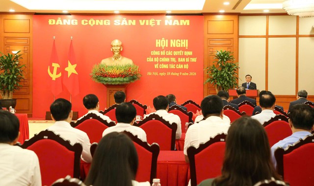 CÔNG BỐ CÁC QUYẾT ĐỊNH CỦA BỘ CHÍNH TRỊ, BAN BÍ THƯ VỀ CÔNG TÁC CÁN BỘ- Ảnh 8.
